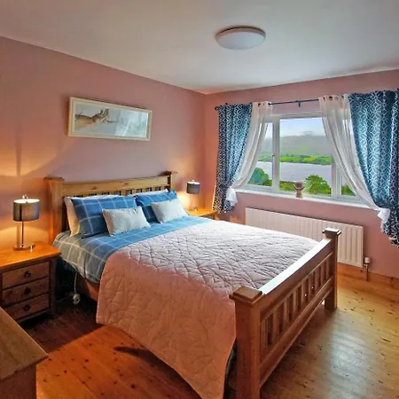 6 Bed In Clonbur Oc-i275 * Finny